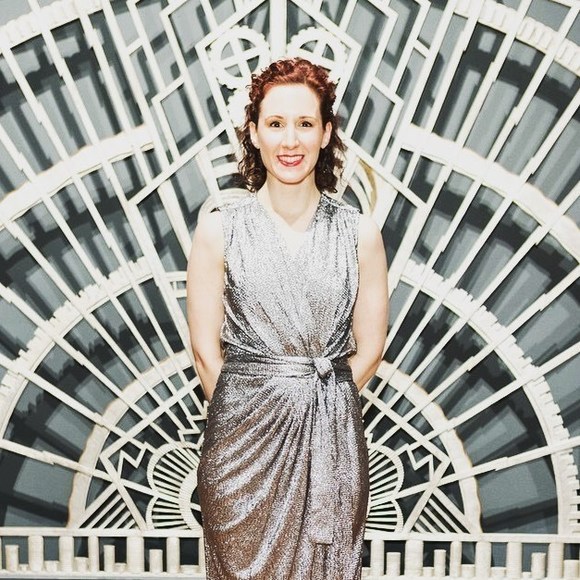 Meet your Posher, Laura - Picture 1 of 1